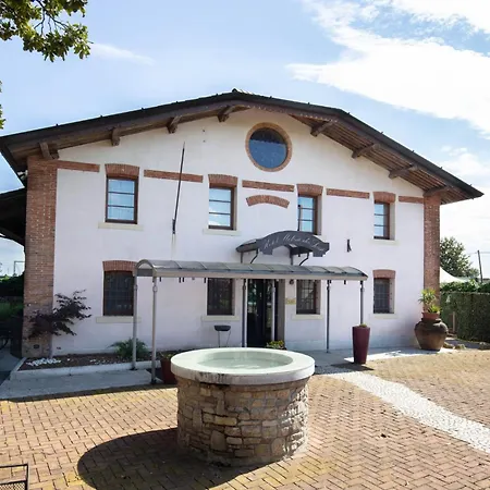 Tenuta Molino Dei Sassi 호텔 제비오